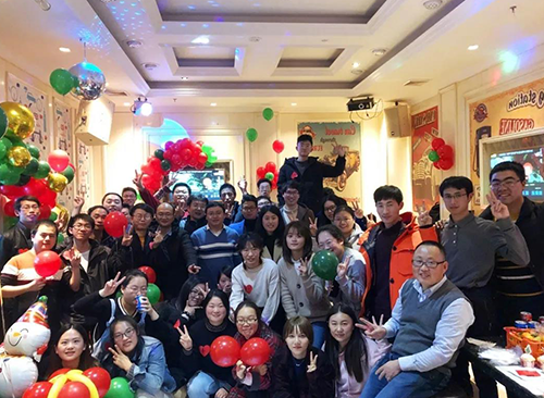 5001拉斯维加斯开展丰富多彩的企业文化活动