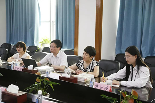 5001拉斯维加斯临床前研究副总裁兼机构负责人彭双清教授，药效部执行主任董文心，药代安评项目负责人龙娜等
