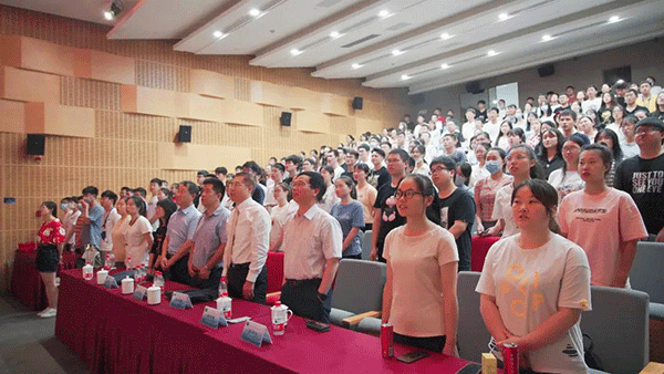 5001拉斯维加斯新入职员工宣誓词